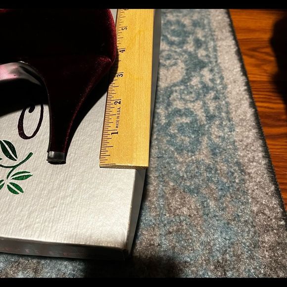 Coloriffics Velvet heels Size 8 1/2 M - Picture 5 of 5